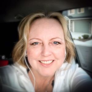 Meet your Posher, Julie